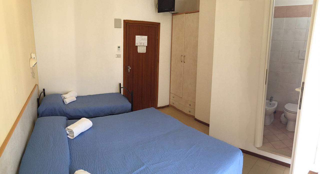Hotel Bacco Rimini Esterno foto