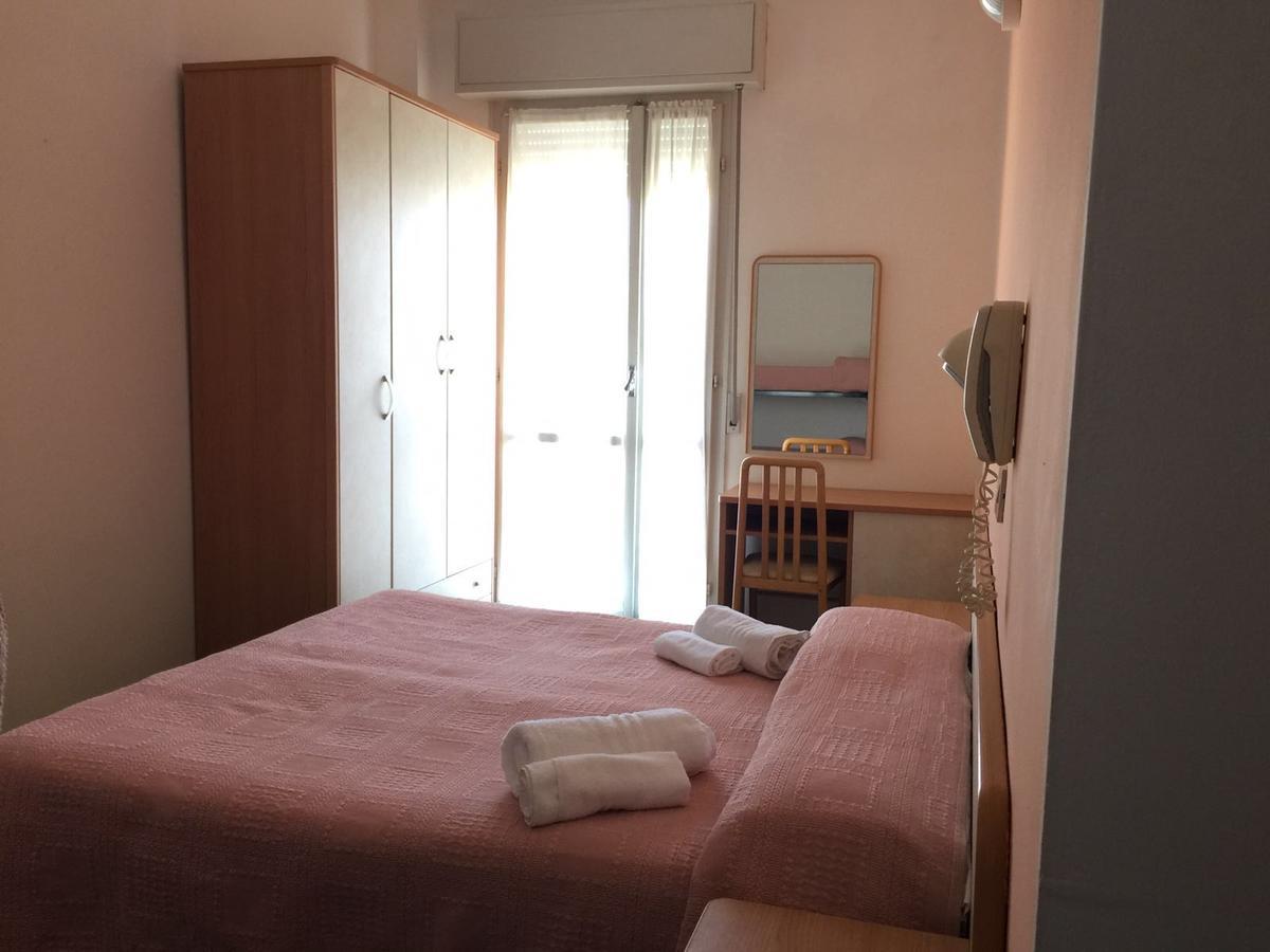 Hotel Bacco Rimini Esterno foto