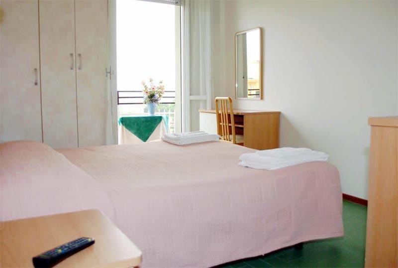Hotel Bacco Rimini Esterno foto