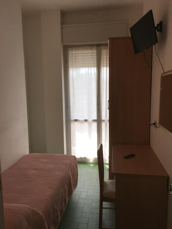 Hotel Bacco Rimini Esterno foto